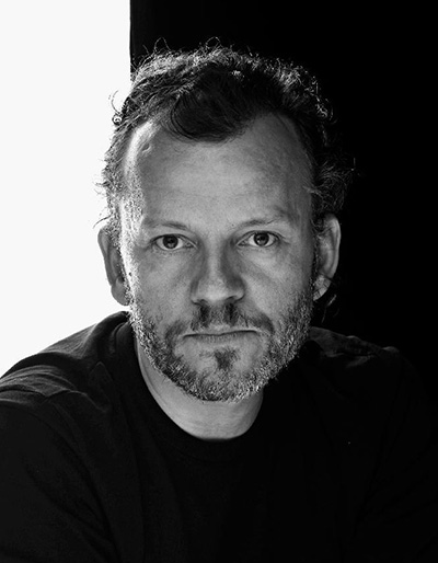 Altuğ’un Yeni Romanı “Uzun Bir Kışın Gecesi” Çıktı