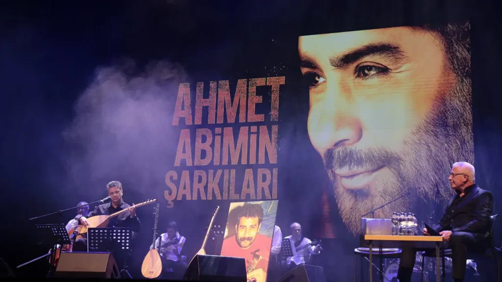 Ahmet Kaya, AKM’de Anılıyor