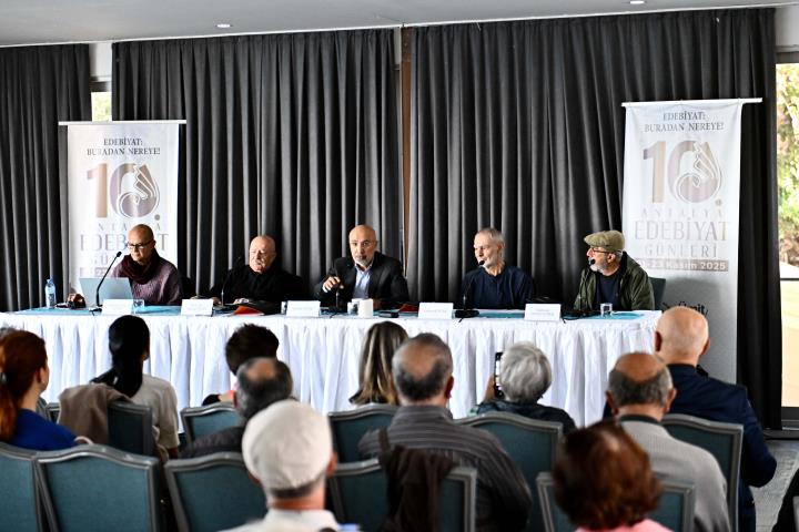 Antalya Edebiyat Günleri’nde perde indi