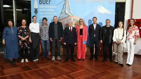 Bursa’da Edebiyat Rüzgarı: Cesaret Teması Öne Çıkıyor