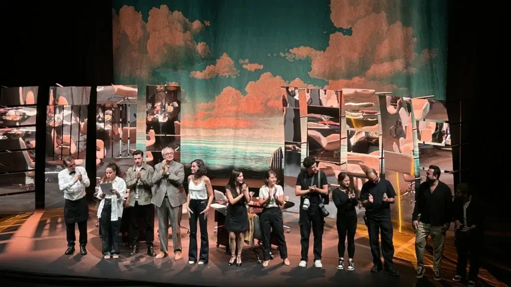 “Fora” 29. İstanbul Tiyatro Festivali’nde Sahnelendi