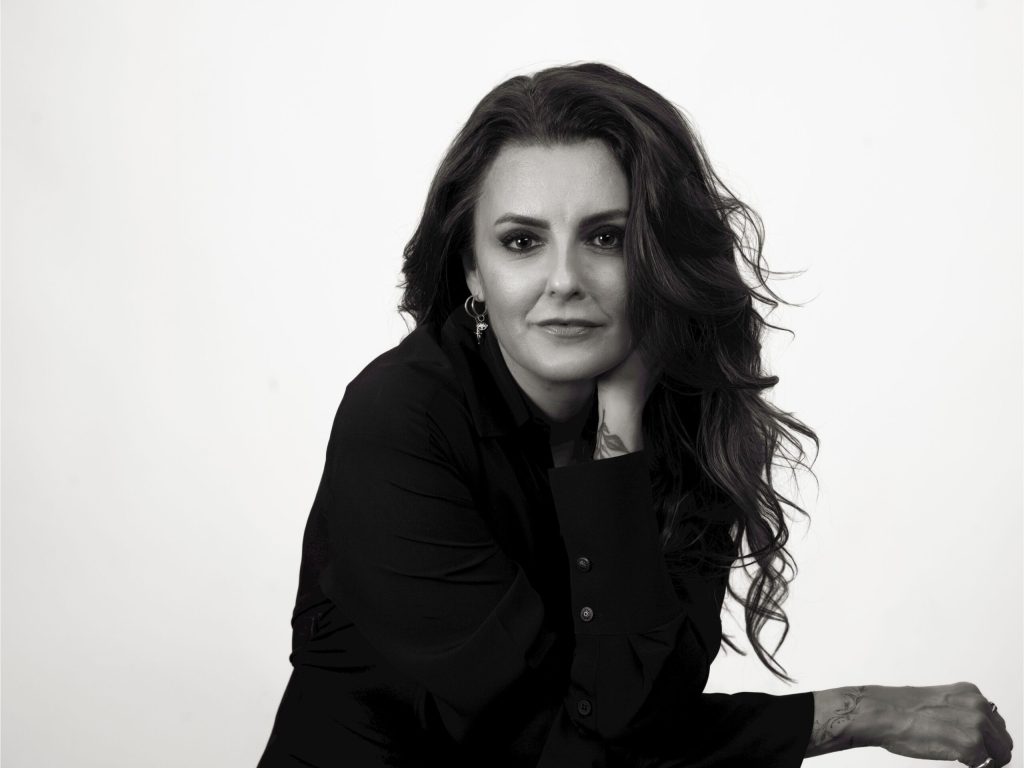 Evrim Kuran’ın İlk Deneme Kitabı “Cetvel” Yayınlandı